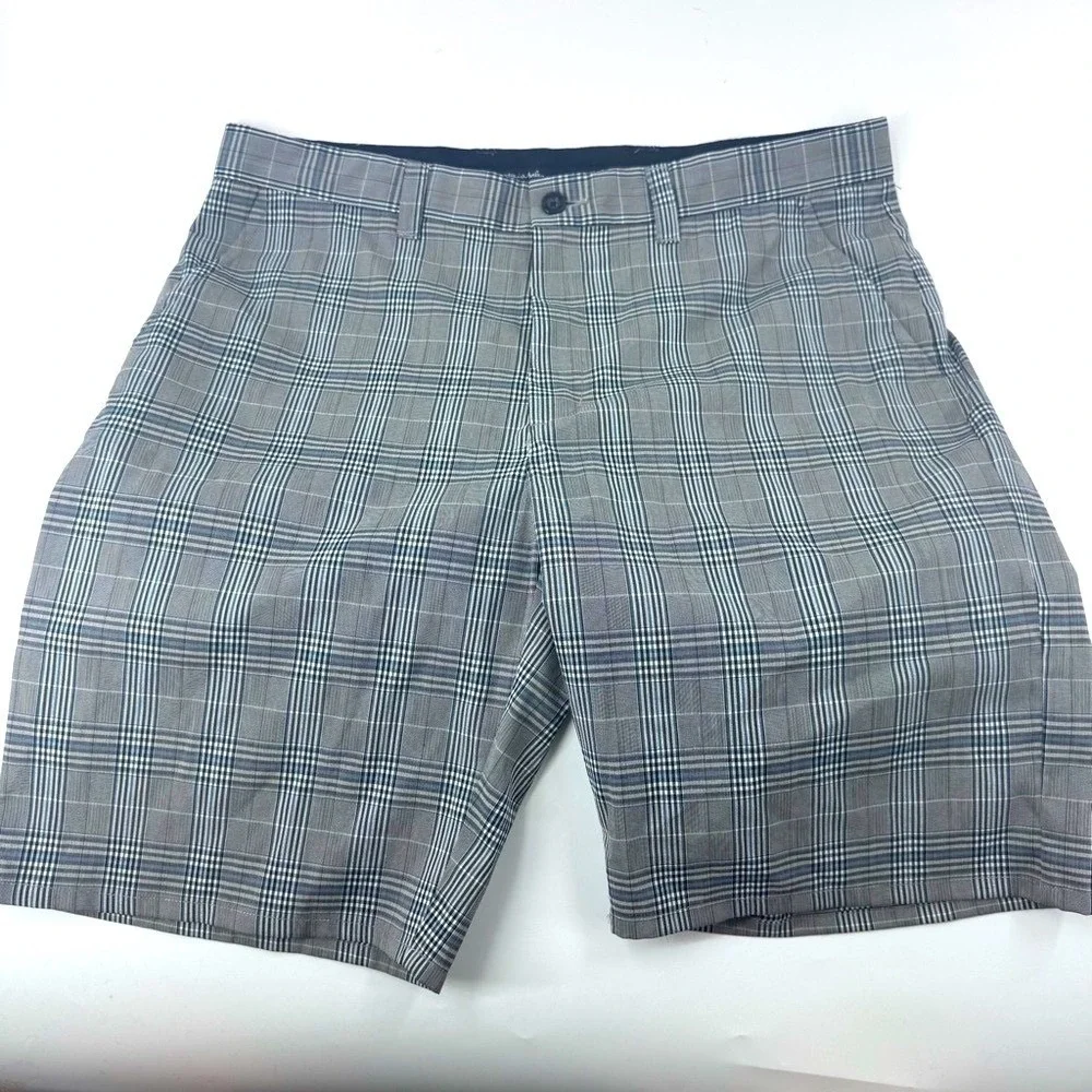 TravisMathew Mens Grey Plaid Golf Shorts Size‎ 38 Stretch Performance - Picture 2 of 10